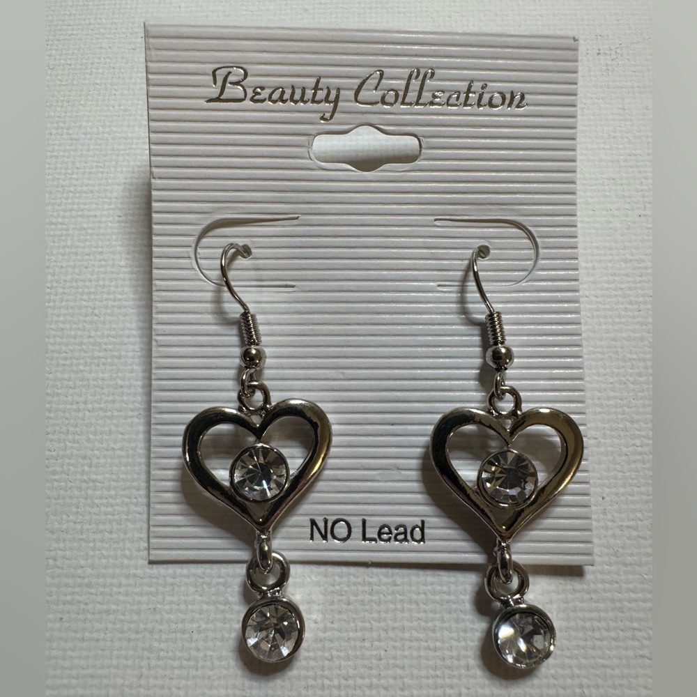New heart dangle earrings silver tone